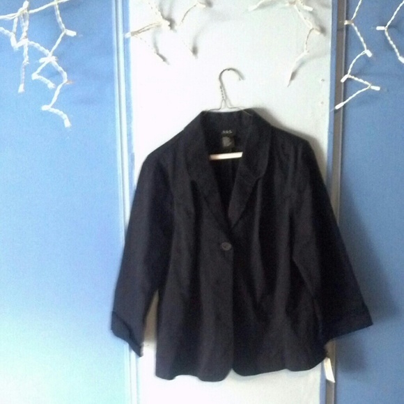 Wemons over coat