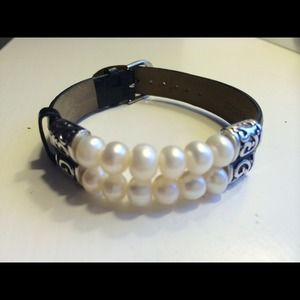 Honora style Pearl bracelet with leather strap