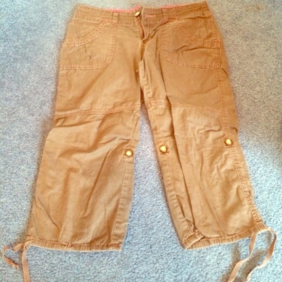 Olive cargo capris