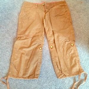 Olive cargo capris