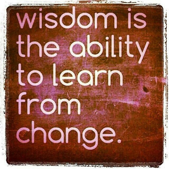 HANGBAGS, TOTES, CLOTHING, JEWERLY & MORE! - Picture 2 of 4