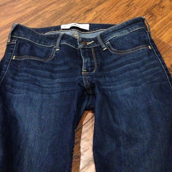 ON HOLD Hollister skinny jeans. Size 5 regular