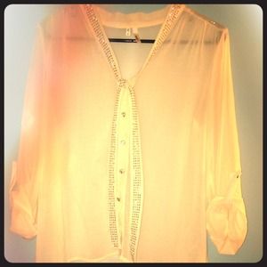 Shear cream high low shirt