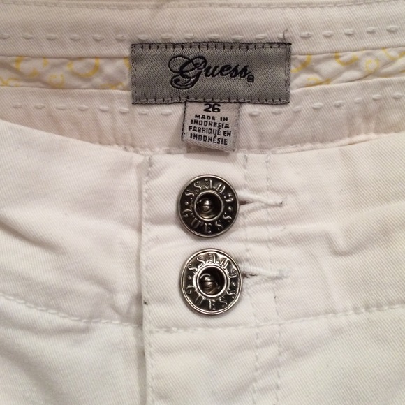 Guess shorts - Picture 2 of 3