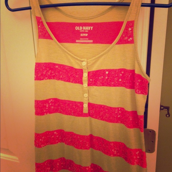 Gorgeous old navy tank top