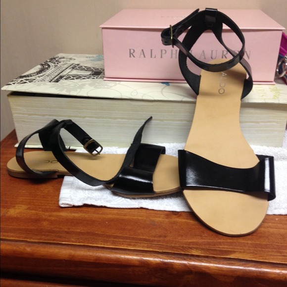 Sandal