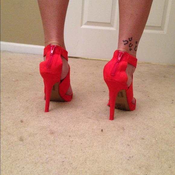 🚫SOLD in bundle🚫F21 faux suede sandal heels - Picture 2 of 3
