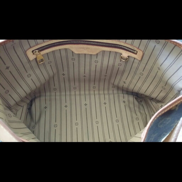 Louis Vuitton Delightful - Picture 3 of 4