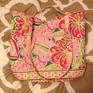 Vera Bradley Bucket Tote in Pinwheel Pink. NWT!
