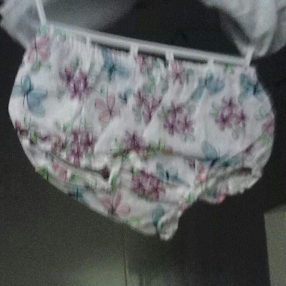 Two piece set - Picture 2 of 2
