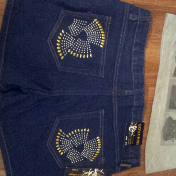 Shorts - Picture 3 of 3