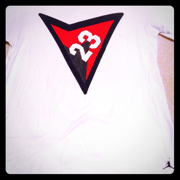 🏀Jordan's white Men's t shirt!