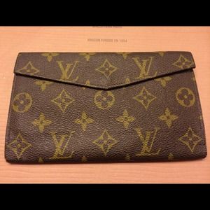 LVwallet vintage.