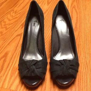 100 fioni shoes fioni black satin heels sandals size 7 5 from smile011 s closet 100 fioni shoes fioni black satin heels sandals size 7 5 from smile011 s closet