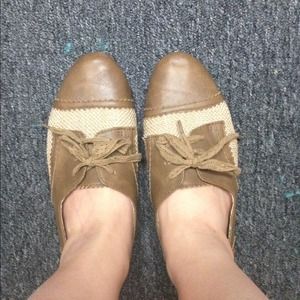 Light Brown/Tan Oxfords