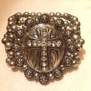 Brand NEW! Crystal Cross western bangle!