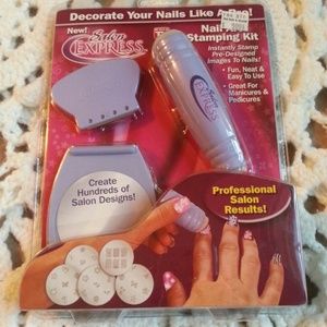 SOLD 💅 Nail Art Stamping Kit 💅