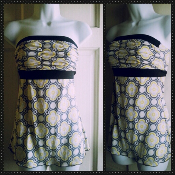 Sweet little strapless empire wasted top