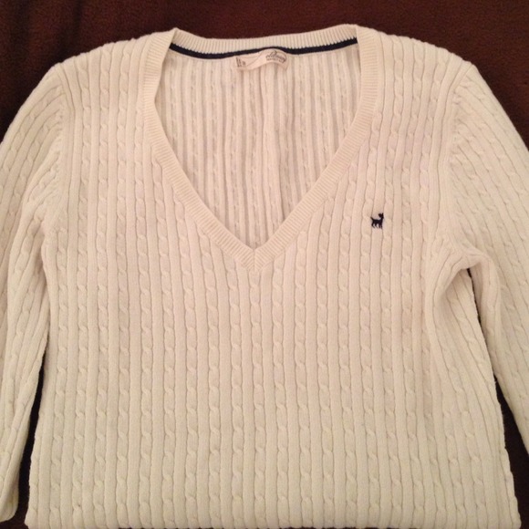 Cream Old Navy V-Neck Ribbed Sweater