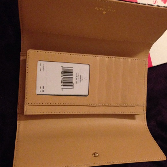 **SOLD**Kate spade Sandra southport avenue - Picture 3 of 4