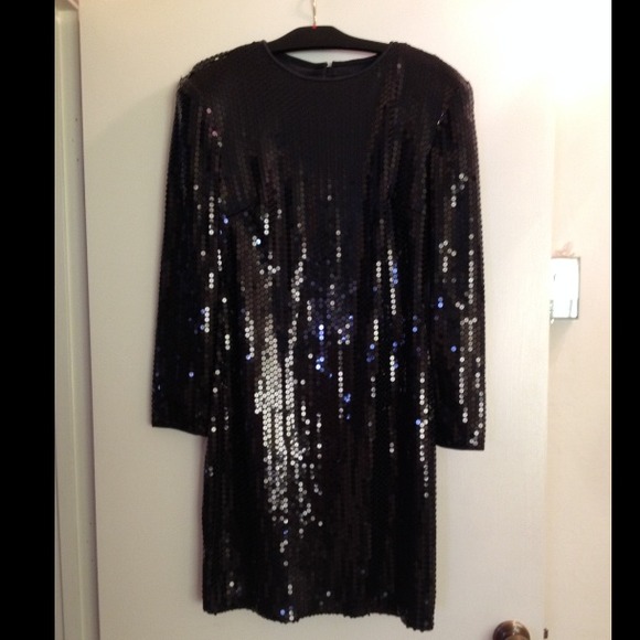 HP!🌟SEQUINS DRESS🌟 - Picture 5 of 5