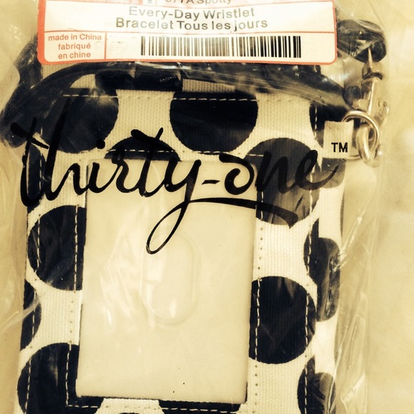 thirty-one | Bags | Thirty One Everyday Wristlet | Poshmark