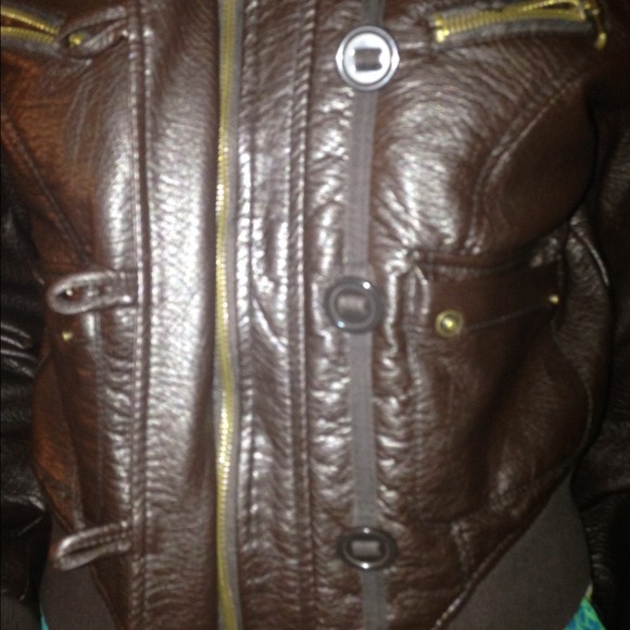 Brown leather jacket - Picture 2 of 3