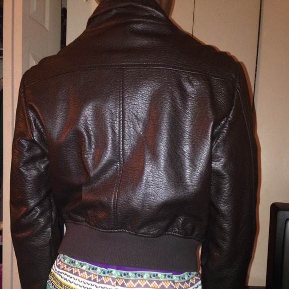 Brown leather jacket - Picture 3 of 3