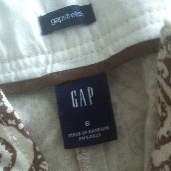 GAP stretch capris - Picture 2 of 4