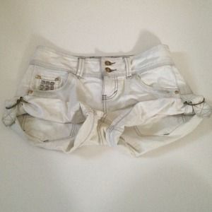 White shorts, grommet detail