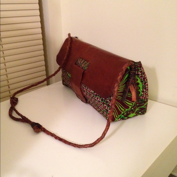 Handbag - Picture 4 of 5