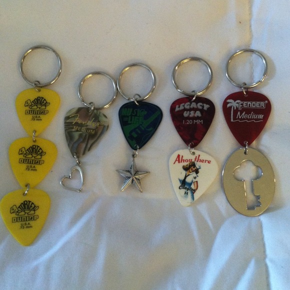 Handmade guitar pick Keychain