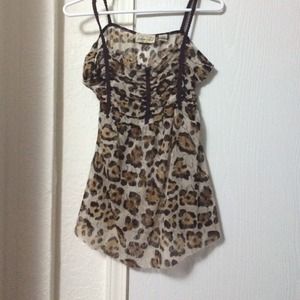 Cute top/spring dress/necklace bundle!!