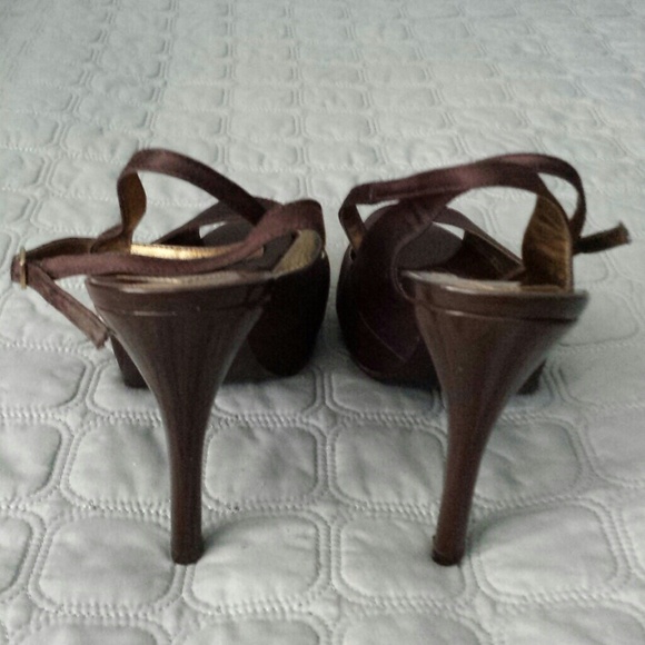 Guess - Picture 3 of 4