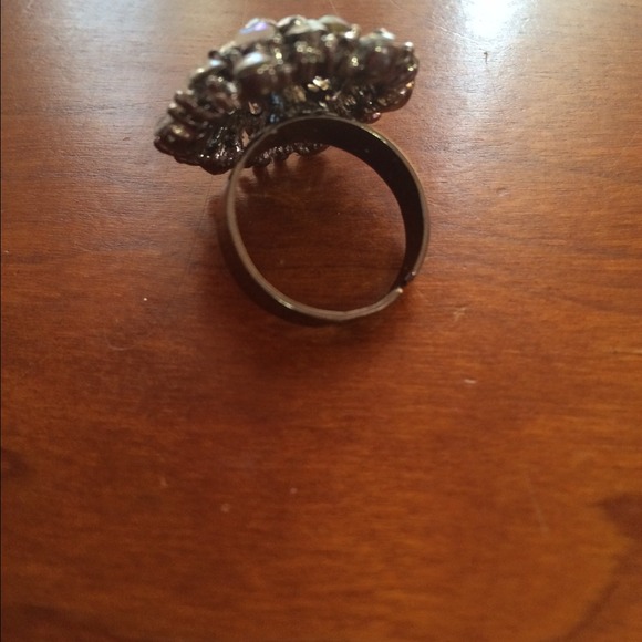 Iridescent Rhinestone Ring - Picture 3 of 4