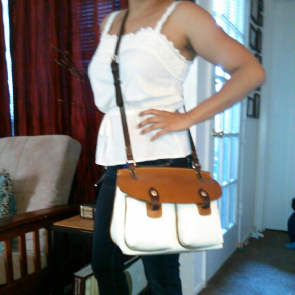 [[BUNDLED]]     Dooney & Bourke - Picture 3 of 4