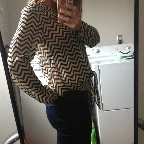 Chevron top! 💜 MARKDOWN!! - Picture 4 of 4