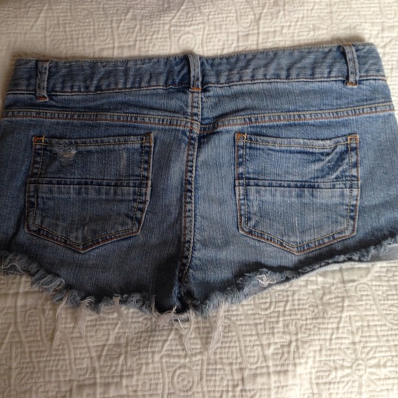 Light blue jean shorts - Picture 2 of 2