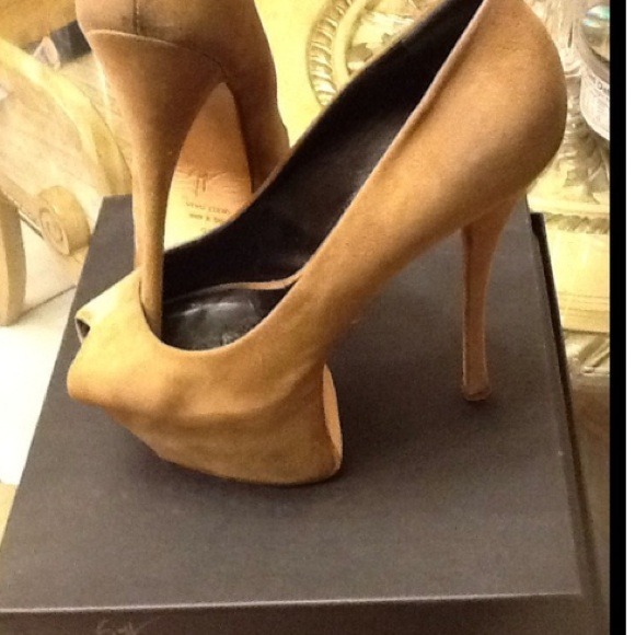 Authentic Giuseppe Zanotti Liza 90 PL.