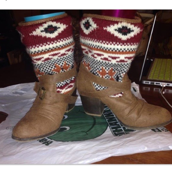 Nice boots cowgirl boots with sweater top