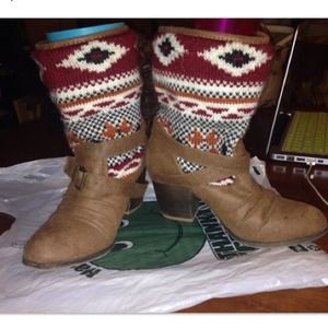 Nice boots cowgirl boots with sweater top