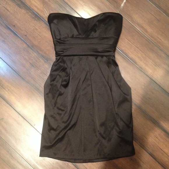 Forever 21 black strapless dress with pockets