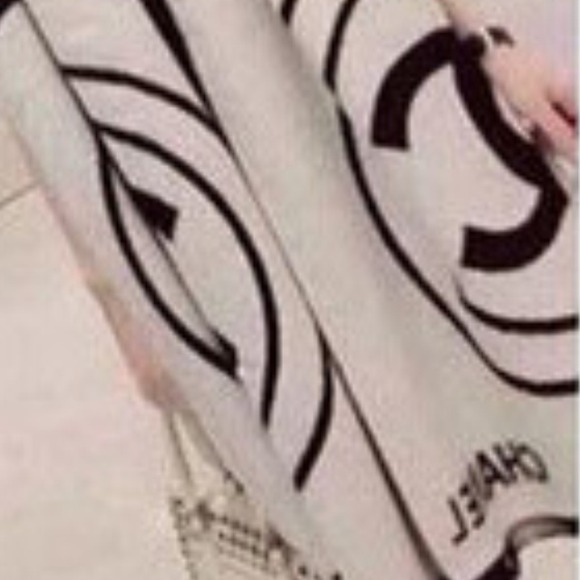Chanel  Cashmere long scarf