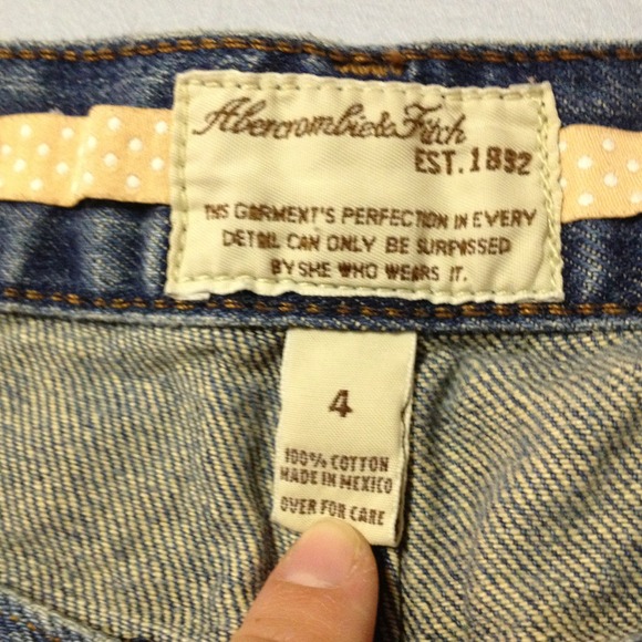 Abercrombie jean capris - Picture 2 of 3