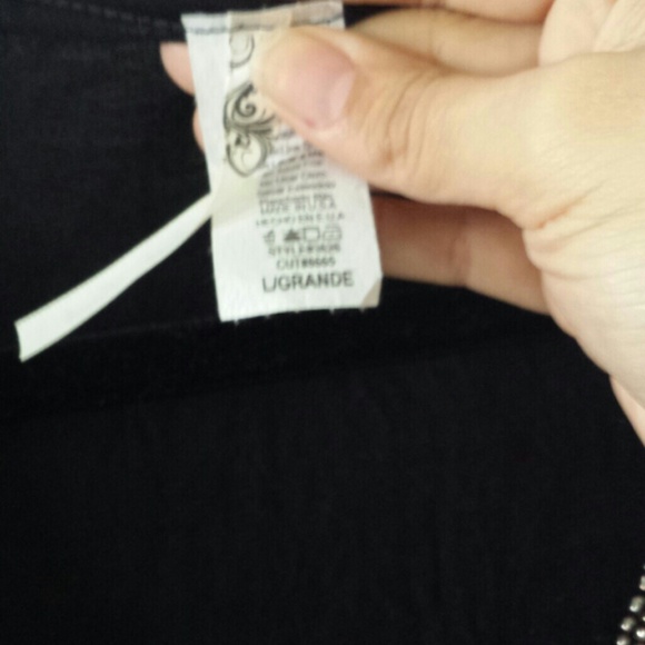 *sold in bundle*Black tank with beading - Picture 3 of 4