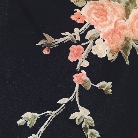 SOLD OUT Brandy Melville Rose Floral Vodi Shorts - Picture 2 of 3