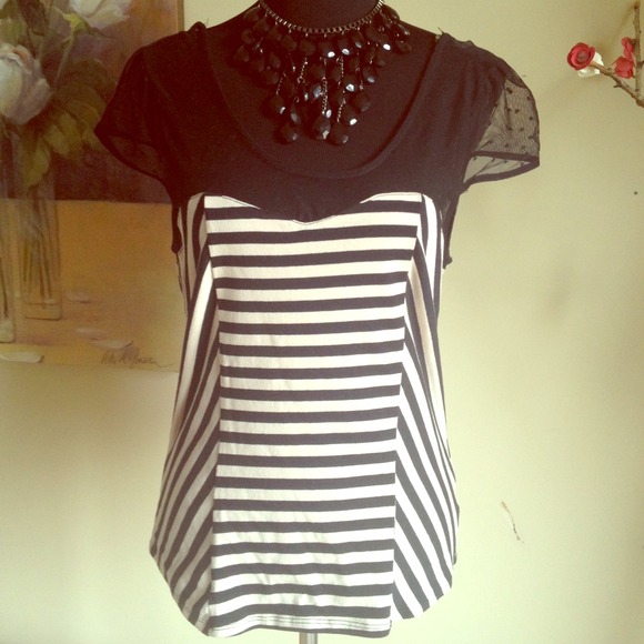 *FLASH SALE* Stripe top with lace shoulders