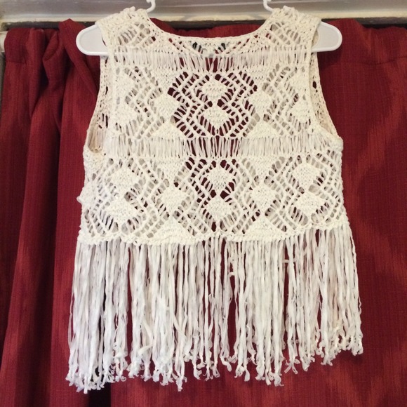 Coachella- style white lacy vest/ top with fringe! - Picture 3 of 3