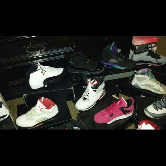 Plz read lots of sneakers,downsizing & upgrading - Picture 2 of 4
