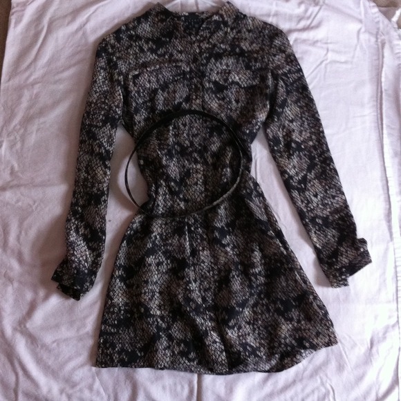 Theory 100% silk button front belted dress